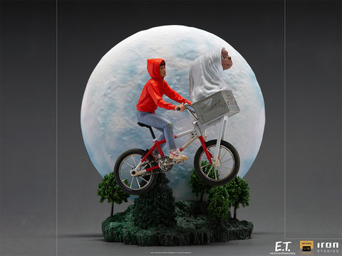 Image of (Iron Studios) (Pre-Order) E.T. & Elliot - Art Scale 1/10 Deluxe - E.T. - Deposit Only