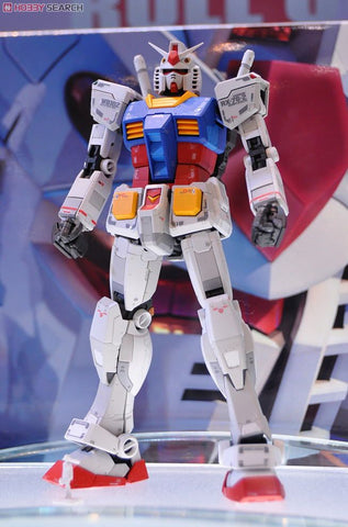 Image of (Bandai) RX-78-2 Gundam (RG) (Gundam Model Kits)