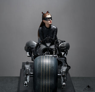 (Queen Studios) (Pre-Order) The Catwoman (Implanted hair version) 1/3 Scale Statue