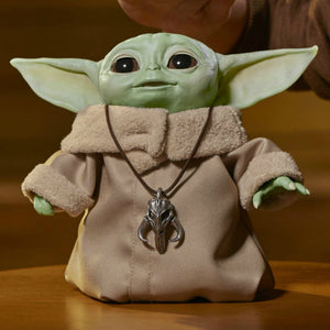 (Hasbro) The Mandalorian's Baby Yoda Comes to Life in Animatronic Toy