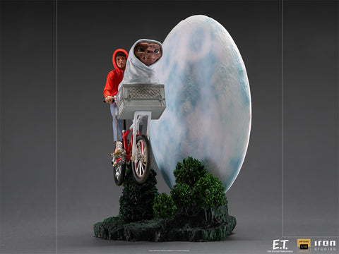 Image of (Iron Studios) (Pre-Order) E.T. & Elliot - Art Scale 1/10 Deluxe - E.T. - Deposit Only