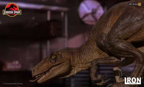 Image of (Iron Studios) Crouching Velociraptor Art Scale 1/10 Art Scale 1/10 - Jurassic Park
