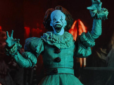 (NECA) 7" ULTIMATE PENNYWISE WELLHOUSE