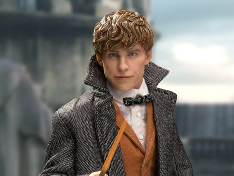Image of (The Crimes of Grindelwald) (Pre-Order) Newt Scamander 1/8 Scale - Deposit Only