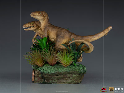 (Iron Studios) (Pre-Order) Just The Two Raptors Deluxe Art Scale 1/10 - Jurassic Park - Deposit Only