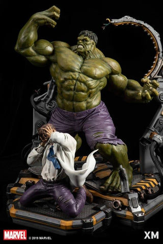 Image of (XM Studios) Hulk Transformation 1/4 Premium Collectibles Statue