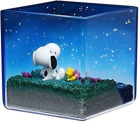 Image of (RE-MENT) SNOOPY TERRARIUM ON VACATION