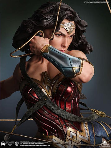 (Queen Studios) (Pre-Order) DC Comics 1/4 Scale Wonder Woman Statue w/ Sword & Shield - Deposit Only
