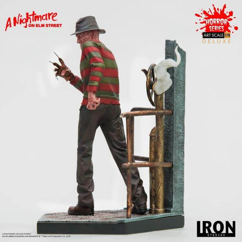 Image of (Iron Studios) Freddy Krueger Deluxe Art Scale 1/10 - A Nightmare on Elm Street
