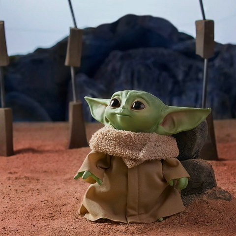 (Hasbro) Star Wars: The Mandalorian - The Child (Baby Yoda) 7.5” Electronic Talking Plush