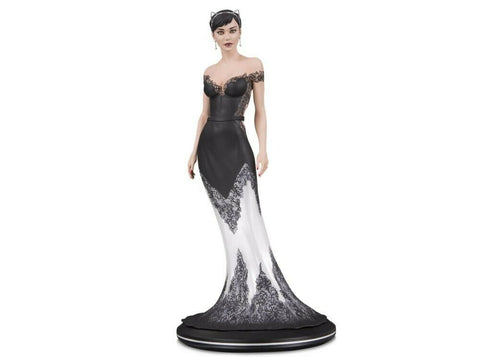 Image of (Mcfarlane) (Pre-Order) DC COVER GIRLS: CATWOMAN WEDDING DRESS BY JOELLE JONES STATUE - Deposit Only