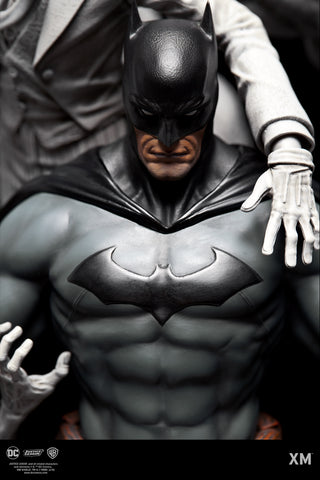 Image of (XM Studios) (Pre-Order) Batman Sanity David Finch - Full Color or Smoked Version - Deposit