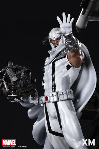 Image of (XM Studios) (Pre-Order) White Magneto - Limited Edition (999 pcs) - Deposit Only